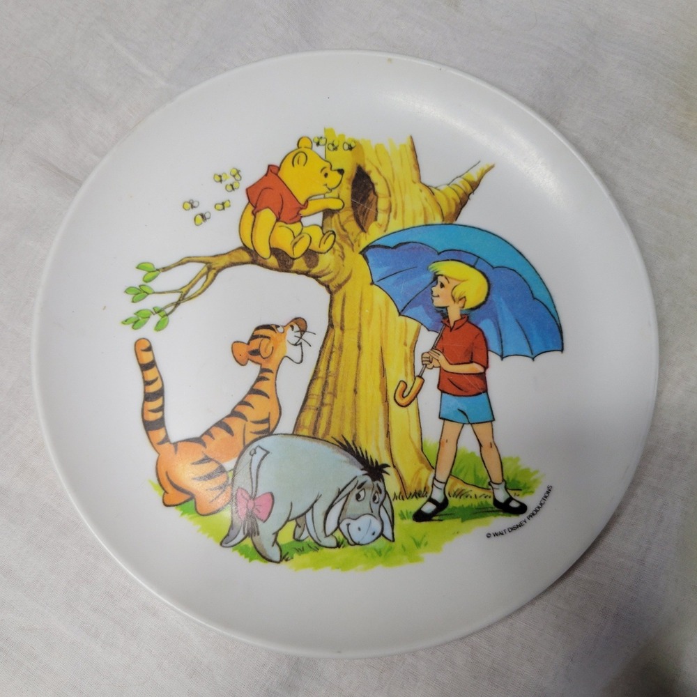 Vintage Walt Disney Winnie the Pooh Melamine Plate Christopher Robin Tigger 8"